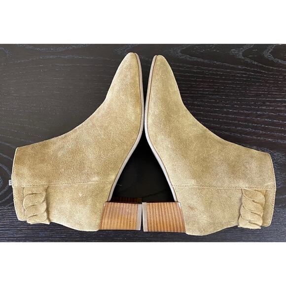 NWOB Aquatalia Feliciana Weatherproof Block Heel Bootie, Size 6 - Picture 3 of 14